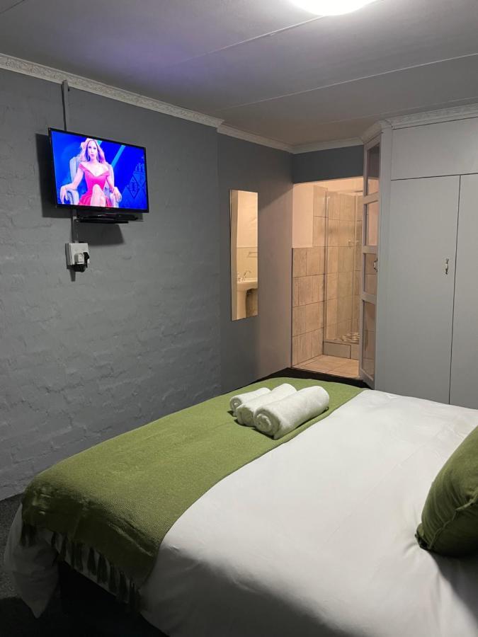 Host Hub Guest House Kempton Park Zewnętrze zdjęcie