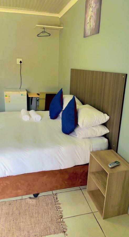 Host Hub Guest House Kempton Park Zewnętrze zdjęcie