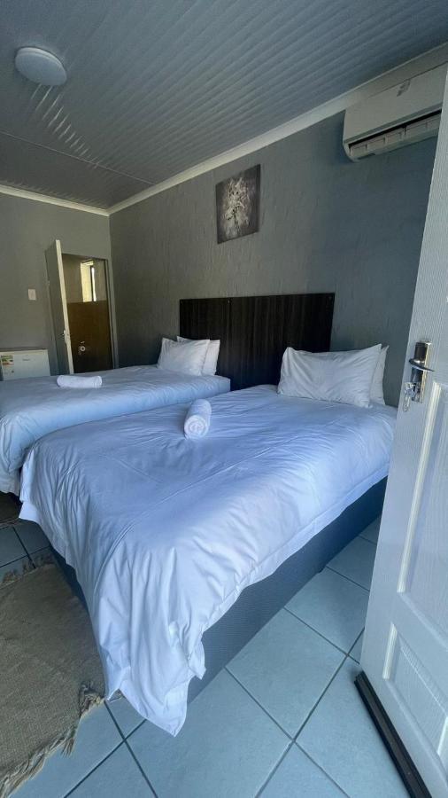 Host Hub Guest House Kempton Park Zewnętrze zdjęcie